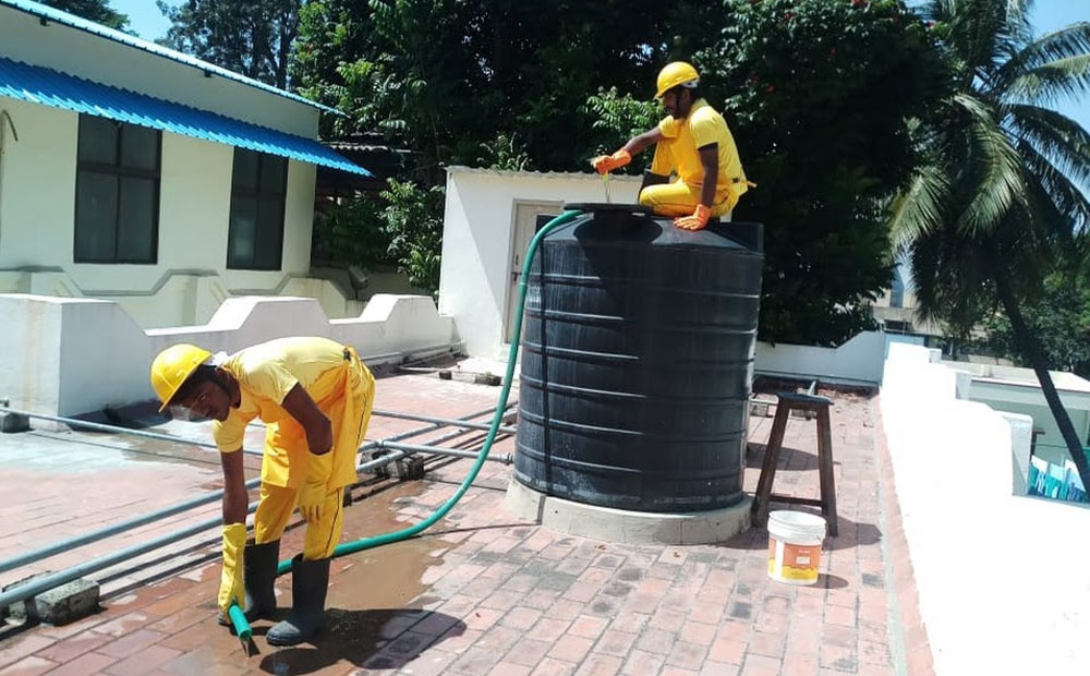 تنظيف خزانات المياه، تنظيف الخزانات العلوية، تنظيف الخزانات بالرياض، خدمة تنظيف الخزانات، شركة تنظيف خزانات، تنظيف الخزانات في الرياض، خدمة تنظيف الخزانات في الرياض، تنظيف الخزانات بالمملكة، تنظيف خزانات مياه الشرب، تطهير الخزانات، تنظيف الخزانات بالبخار، تنظيف الخزانات الأرضية، تنظيف الخزانات السفلية